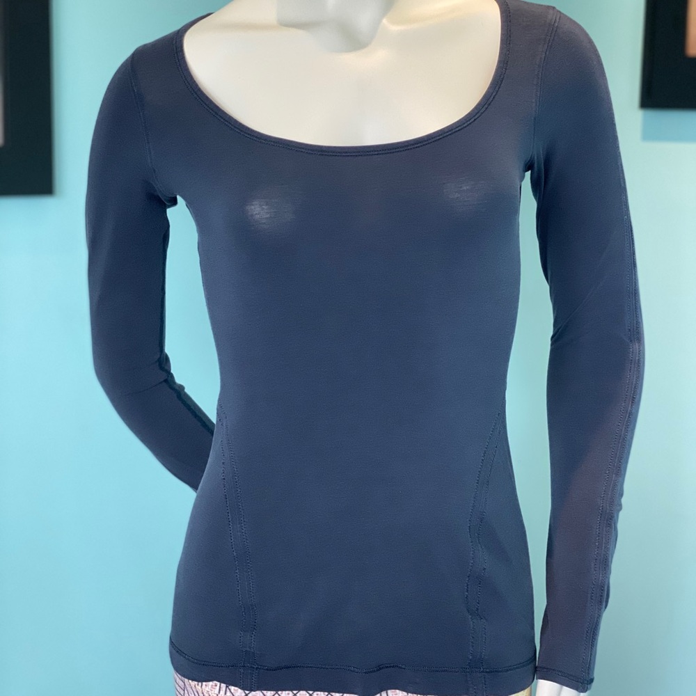 lululemon athletica Long-sleeve Top Navy 6